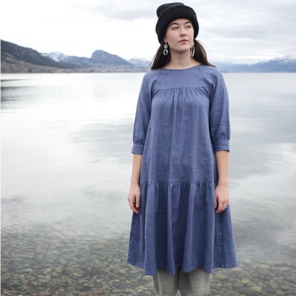 Beaton Linen June Dress, size M Cornflower Blue